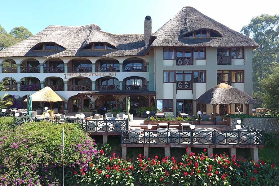 lake bunyonyi safari lodge